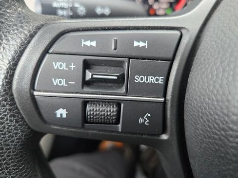Used 2023 Honda HR-V LX image 23