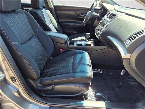 Used 2017 Nissan Altima 2.5 SV FWD image 18