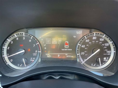 Used 2022 Toyota Highlander XLE image 26