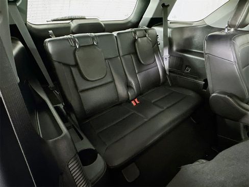 Used 2020 Ford Explorer XLT w/ Equipment Group 202A image 14