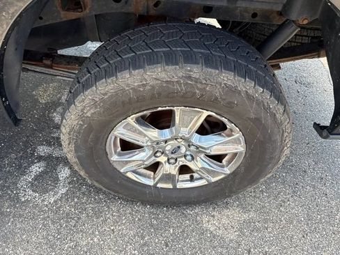 Used 2016 Ford F150 XLT w/ Equipment Group 301A Mid AWD/4WD image 13