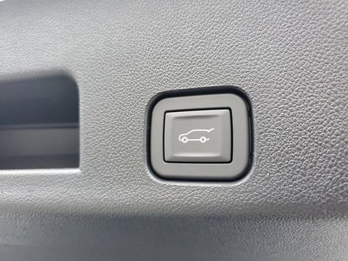 New 2026 GMC Acadia Denali w/ Super Cruise Package FWD image 6