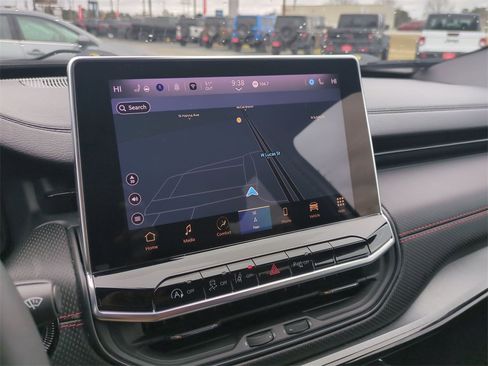 Used 2025 Jeep Compass Trailhawk w/ Trailhawk Elite Group image 21