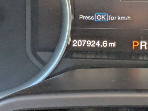 Used 2016 Ford F150 Limited w/ Trailer Tow Package image 32