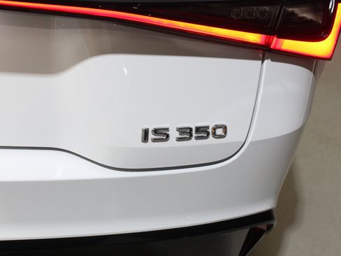 Used 2024 Lexus IS 350 F Sport RWD image 15