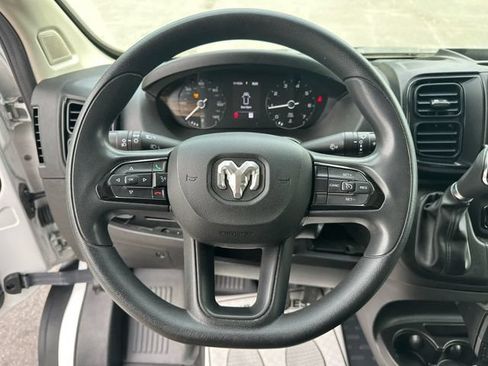Used 2023 RAM ProMaster 2500 FWD image 11