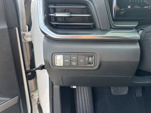 Used 2025 GMC Terrain Elevation image 14