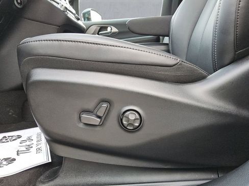 New 2026 Chrysler Pacifica Select image 16