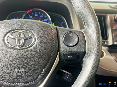 Used 2015 Toyota RAV4 Limited image 19