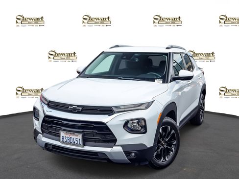 Used 2021 Chevrolet TrailBlazer LT w/ Convenience Package image 1
