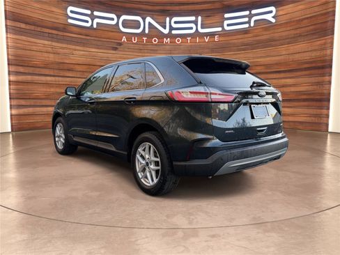 Used 2022 Ford Edge SEL w/ Convenience Package image 3