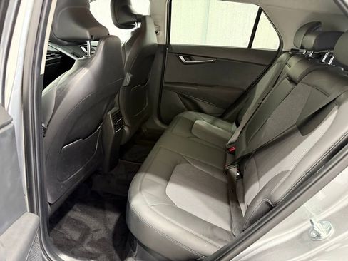 Used 2023 Kia Niro EX image 16