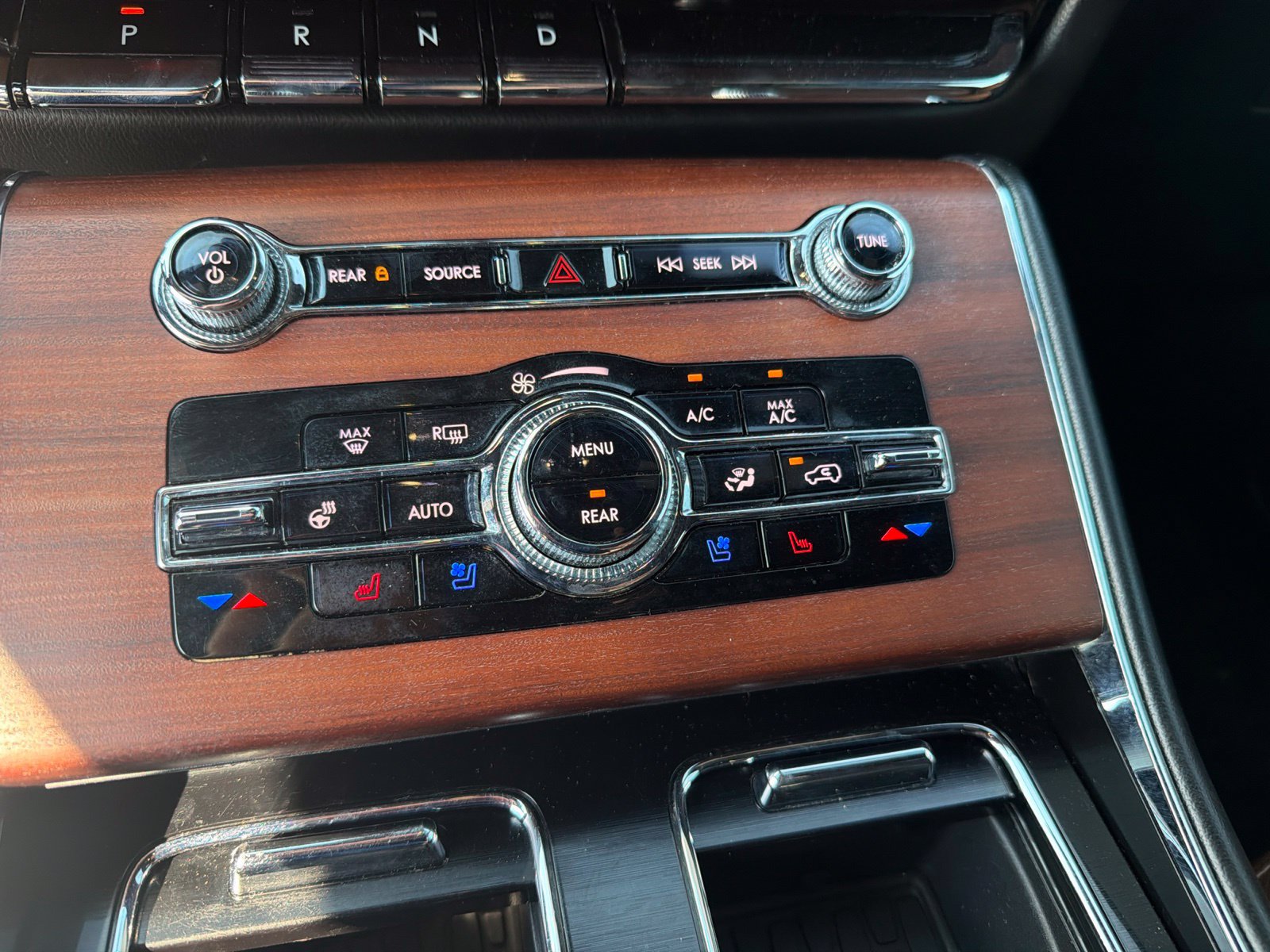 Used 2021 Lincoln Aviator Reserve w/ Equipment Group 201A RWD image 18