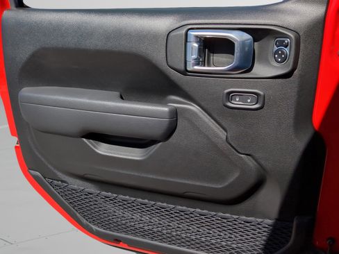 Used 2026 Jeep Wrangler Sport S image 12