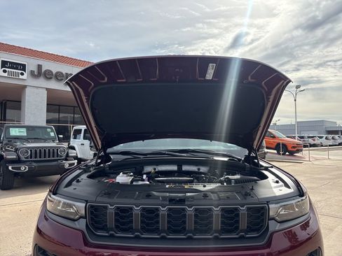 New 2026 Jeep Grand Cherokee Altitude AWD/4WD image 49