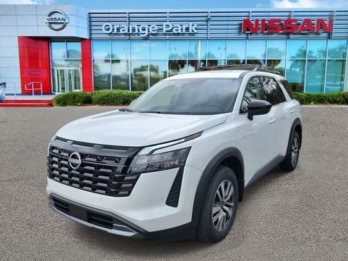 New 2026 Nissan Pathfinder SL FWD image 4