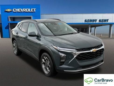 Certified 2026 Chevrolet Trax LT FWD image 1