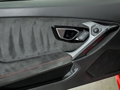 Used 2015 Lamborghini Huracan LP 610-4 AWD/4WD image 17