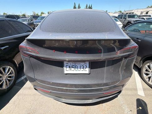 Used 2023 Tesla Model Y Performance AWD/4WD image 11
