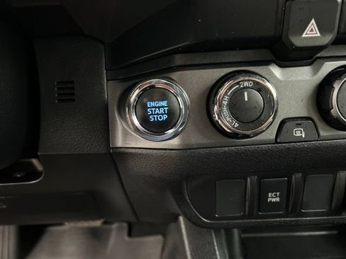 Used 2023 Toyota Tacoma TRD Sport AWD/4WD image 11