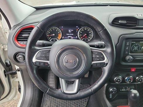 Used 2017 Jeep Renegade Trailhawk image 24