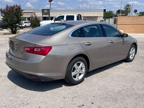 Used 2023 Chevrolet Malibu LT image 4