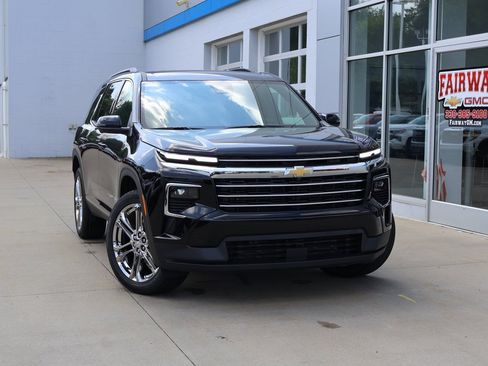 New 2025 Chevrolet Traverse LT w/ Driver Confidence Package image 40