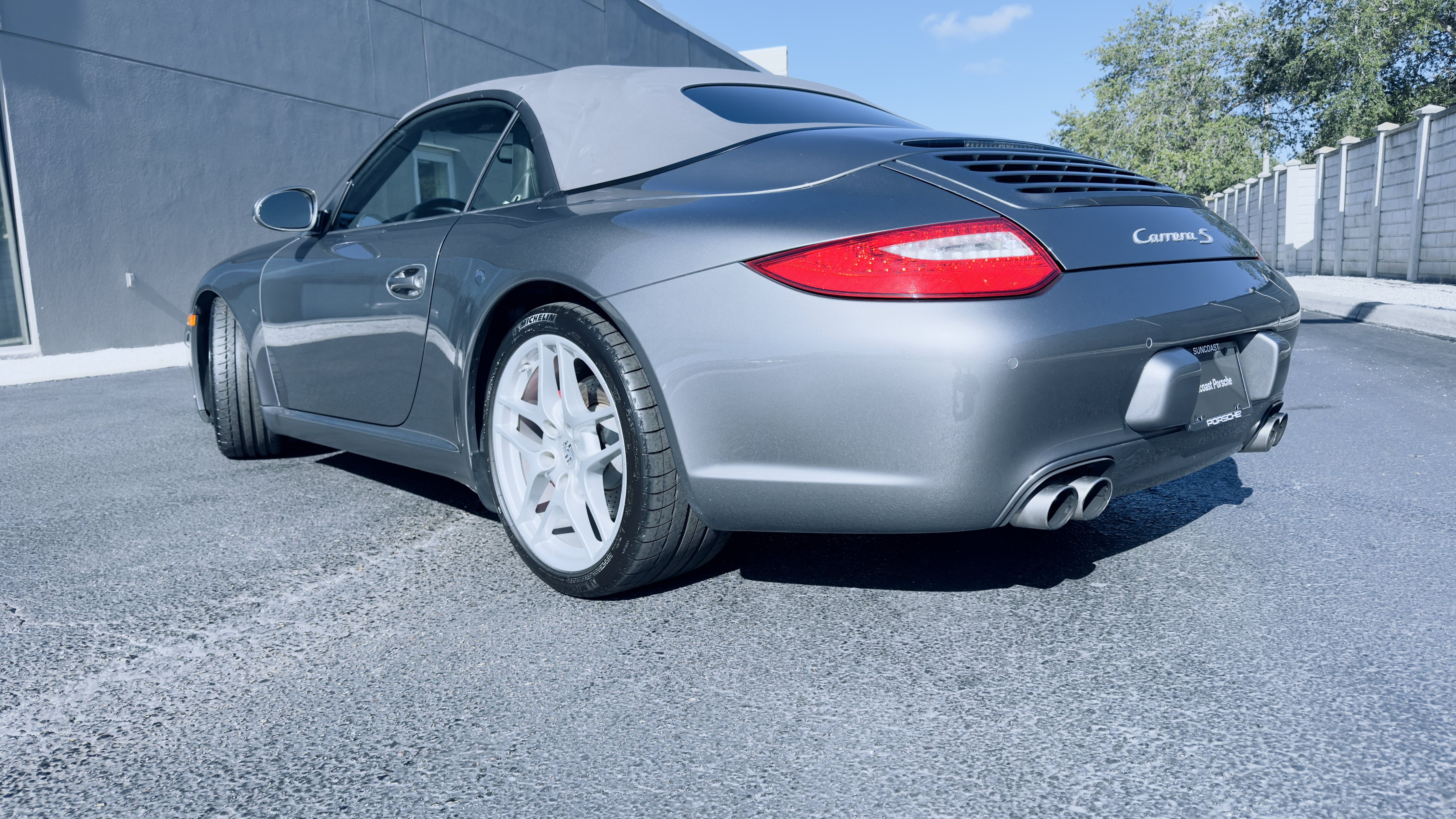 Used 2009 Porsche 911 Carrera S RWD image 4