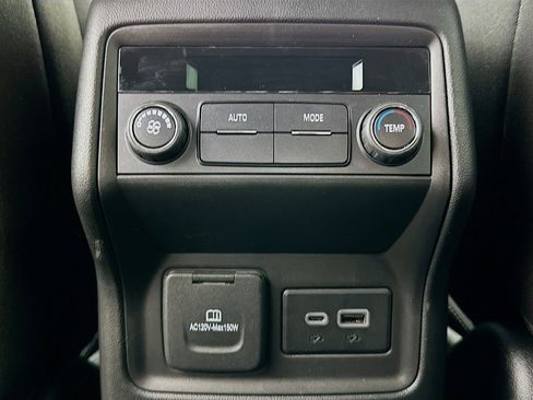 Used 2023 GMC Acadia SLE w/ Driver Convenience Package image 27