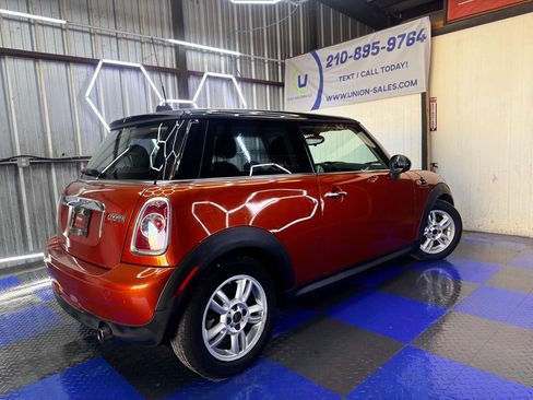 Used 2011 MINI Cooper Hardtop FWD image 11