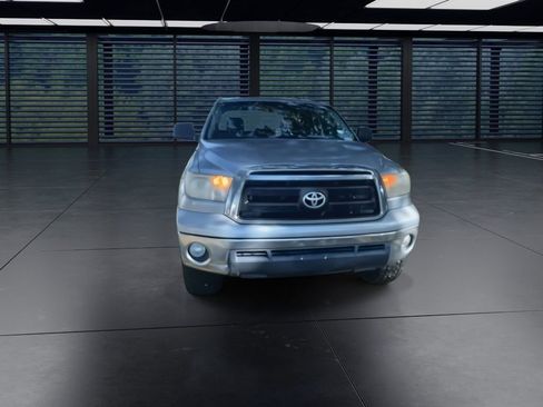 Used 2010 Toyota Tundra 4x4 Double Cab w/ Tow Pkg image 3
