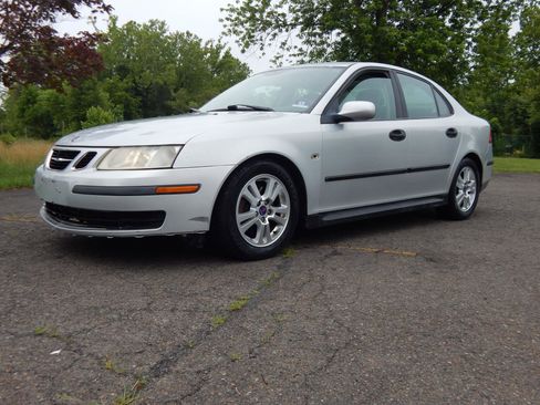 Used 2005 Saab 9-3 Linear image 1