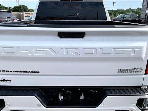 Used 2021 Chevrolet Silverado 1500 High Country w/ Technology Package AWD/4WD image 27