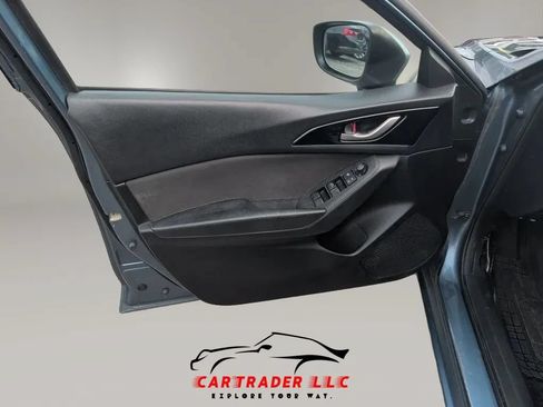 Used 2016 MAZDA MAZDA3 i Sport w/ Preferred Equipment Package FWD image 13