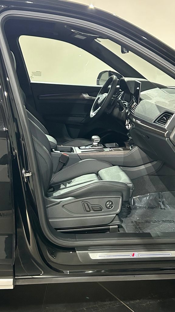 Used 2025 Audi Q5 2.0T Premium Plus AWD/4WD image 54