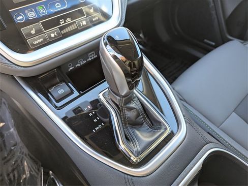 Used 2025 Subaru Outback Onyx Edition image 17