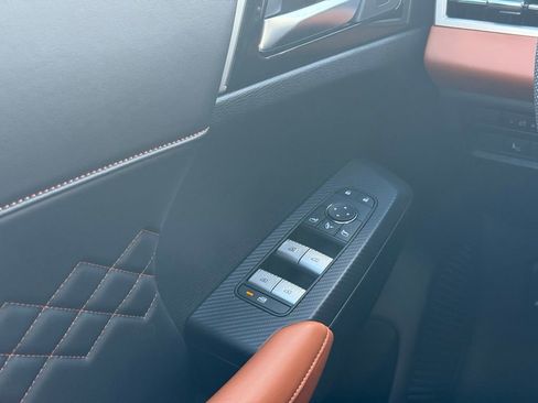 New 2025 Mitsubishi Outlander SEL image 7