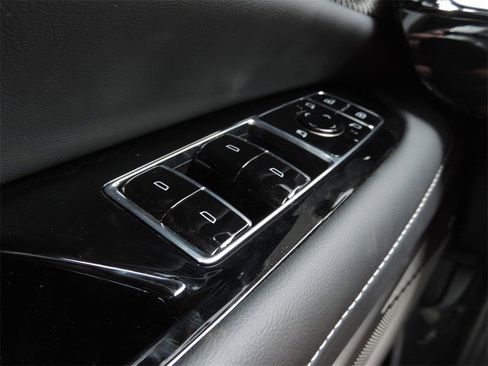 New 2026 Cadillac Optiq Luxury 2 image 20