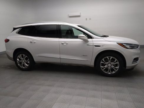 Used 2018 Buick Enclave Avenir w/ Avenir Technology Package image 11