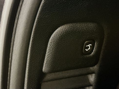 Used 2020 Jeep Grand Cherokee Limited image 32