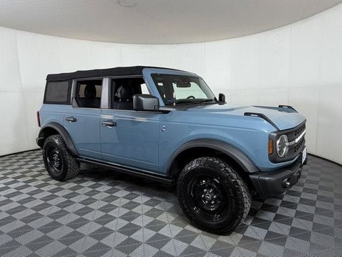 Used 2023 Ford Bronco Black Diamond image 1