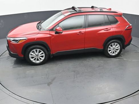 Certified 2022 Toyota Corolla Cross LE w/ Moonroof Package AWD/4WD image 40