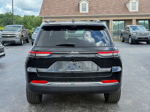 Used 2023 Jeep Grand Cherokee Limited w/ Luxury Tech Group II AWD/4WD image 14