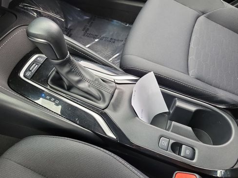 Used 2025 Toyota Corolla SE w/ SE Package FWD image 32