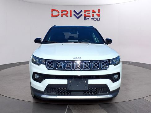 Used 2025 Jeep Compass Limited AWD/4WD image 8