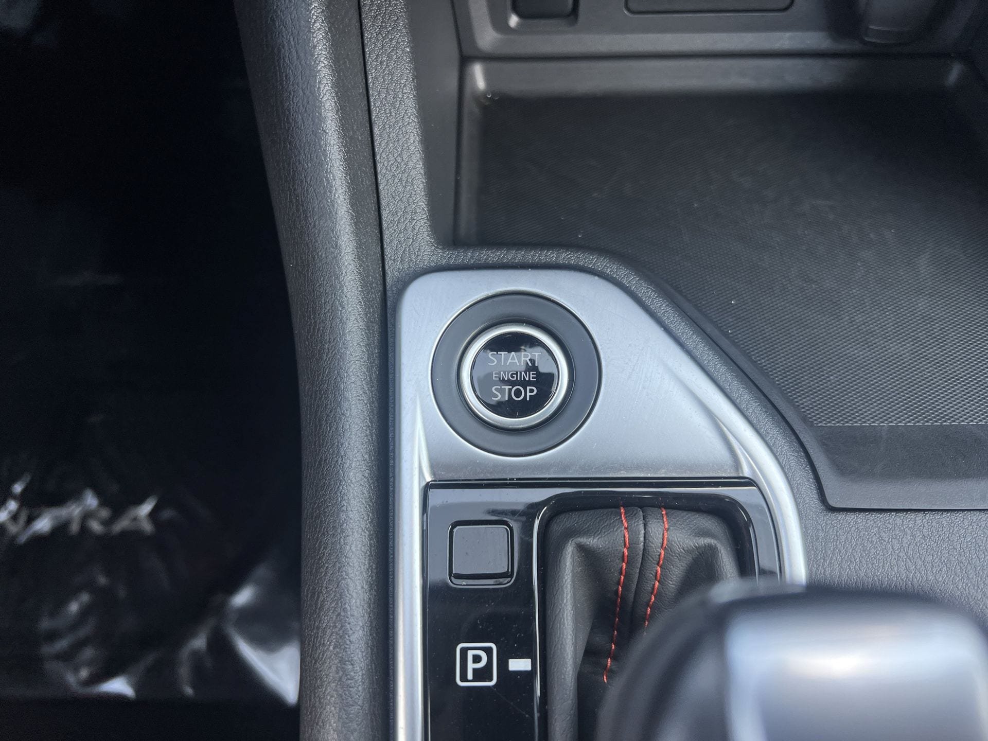 Used 2025 Nissan Sentra SR FWD image 6