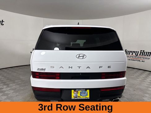 Used 2025 Hyundai Santa Fe SE image 6