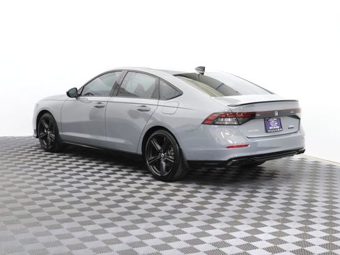 Used 2025 Honda Accord Sport image 7