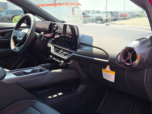 New 2025 Chevrolet Equinox EV RS image 7