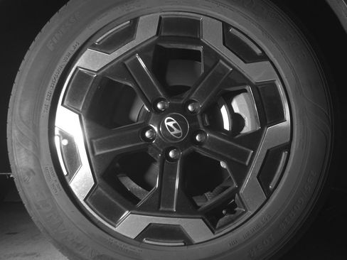 Used 2025 Hyundai Santa Fe SEL image 13